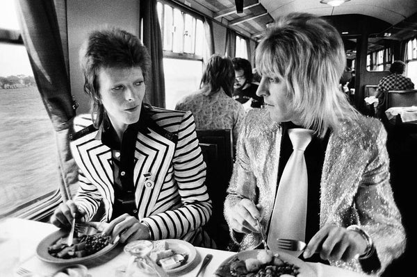bowie-mick-ronson-train_grande