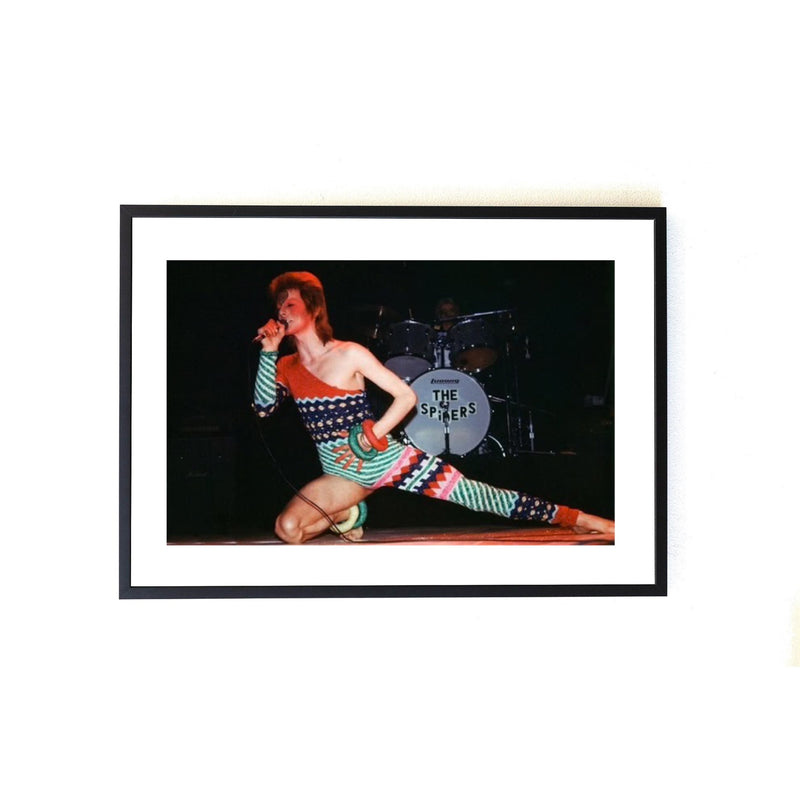 David Bowie as Ziggy Stardust photographed by Mick Rock. – LA
